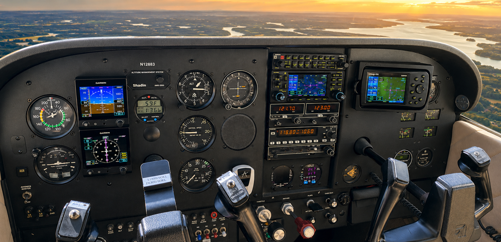 N12883 Avionics Panel - ON-web1